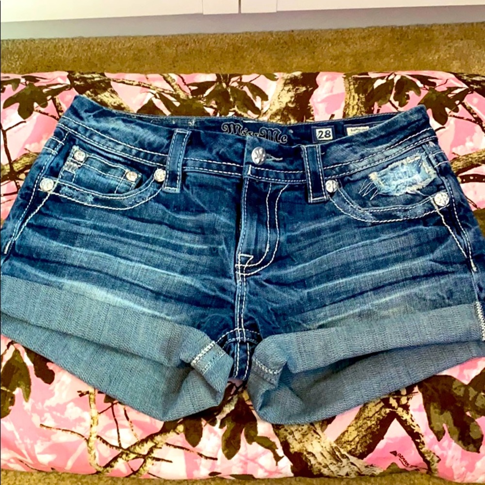 Signature Jean Short